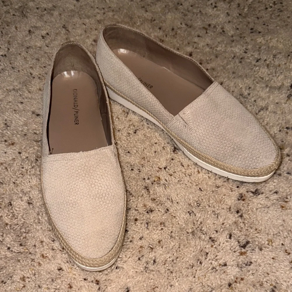 Donald J. Pliner Cream Paryn Espadrille Loafers 9.5
